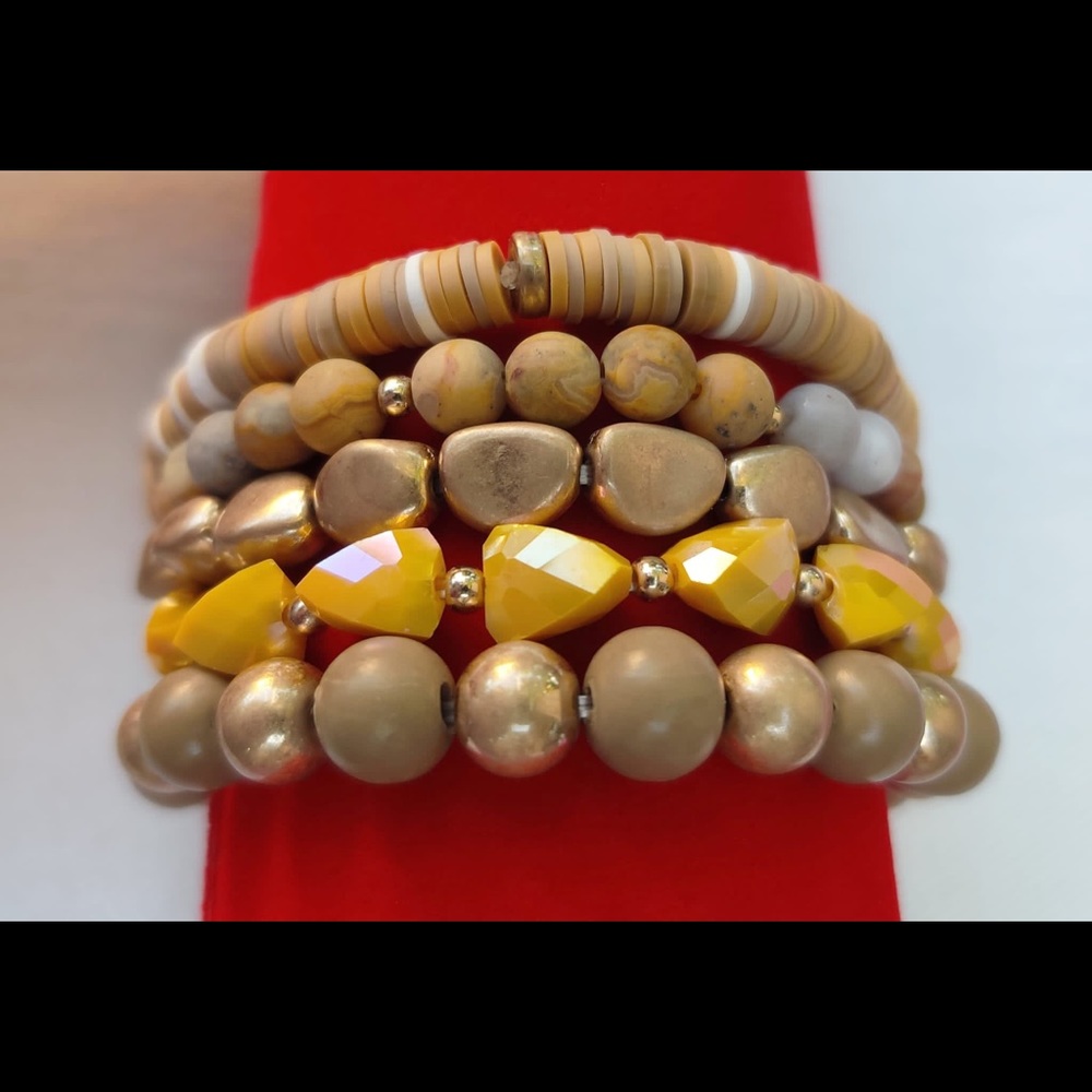 Bracelets - Picture 8 of 10